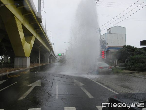 ▲台水破管。（圖／記者游瓊華攝）