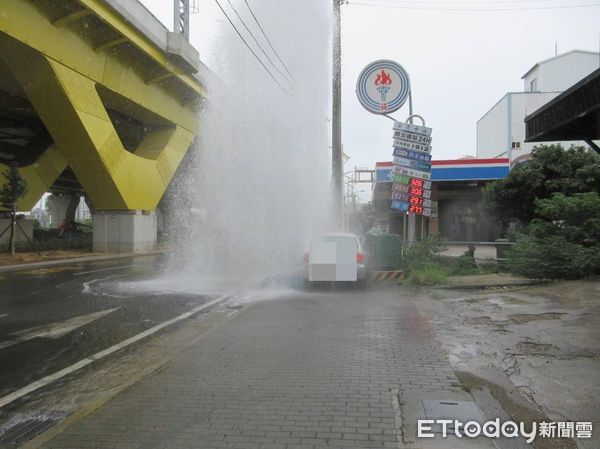 ▲台水破管。（圖／記者游瓊華攝）