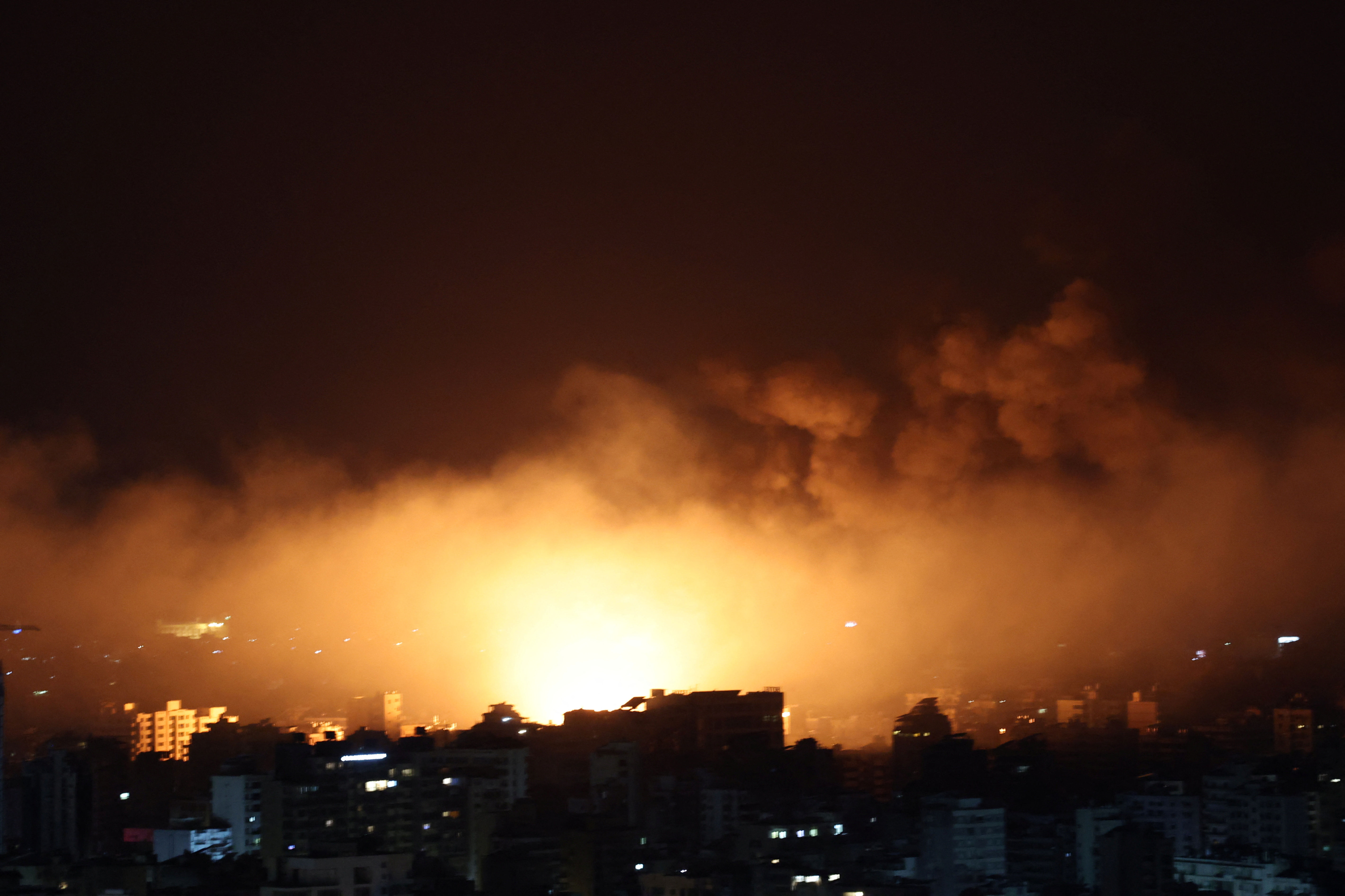 ▲以色列3日凌晨空襲黎巴嫩首都貝魯特（Beirut）。（圖／路透）