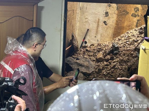 ▲山陀兒豪雨持續侵襲基隆 謝國樑親率市政團隊勘災。（圖／記者郭世賢翻攝）