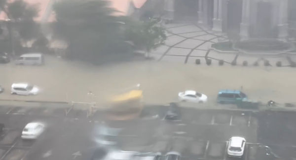 圖 快訊／山陀兒登陸高雄強風豪雨 美術館豪