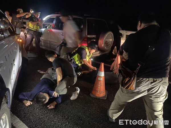 ▲慣竊團夥利用颱風深夜竊取供電設備遭警方逮捕。（圖／記者楊漢聲翻攝）