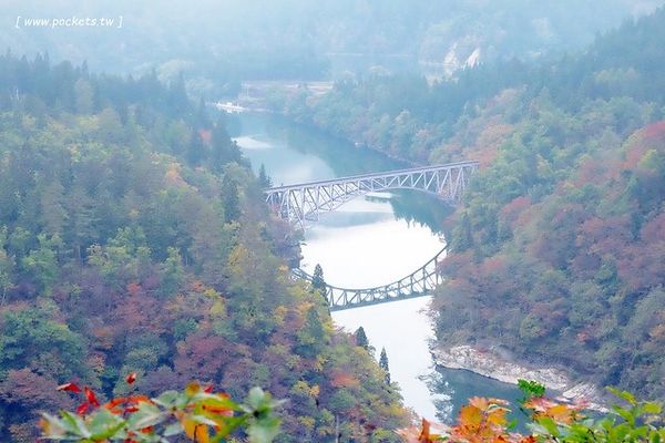 ▲▼日本福島只見線，世界上最浪漫的鐵道路線之一，穿梭廣闊浩瀚的奧會津地區，紅葉美景鐵道路線。（圖／飛天璇提供）