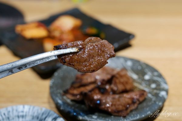 ▲▼日本大阪忍鬨東心齋橋店，隱藏版燒肉店，必點超粗曠牛舌。（圖／飛天璇提供）