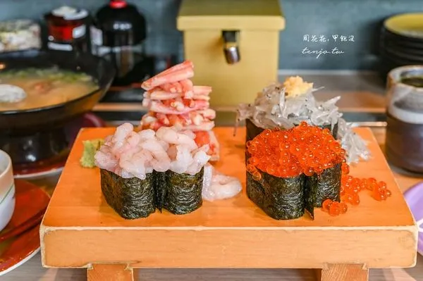 ▲▼靜岡沼津迴轉壽司，沼津壽司之助，料多到滿出來四天王壽司，平價好吃CP值高。（圖／周花花提供）