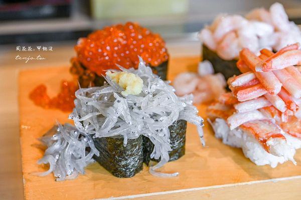 ▲▼靜岡沼津迴轉壽司，沼津壽司之助，料多到滿出來四天王壽司，平價好吃CP值高。（圖／周花花提供）