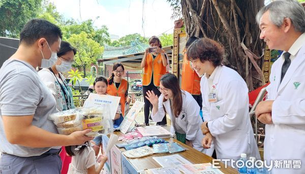 ▲奇美醫院攜手台南在地宮廟「開基臨水夫人媽廟」，於10月5日共同宣導孕產安全，一起響應病人安全週活動。（圖／記者林東良翻攝，下同）