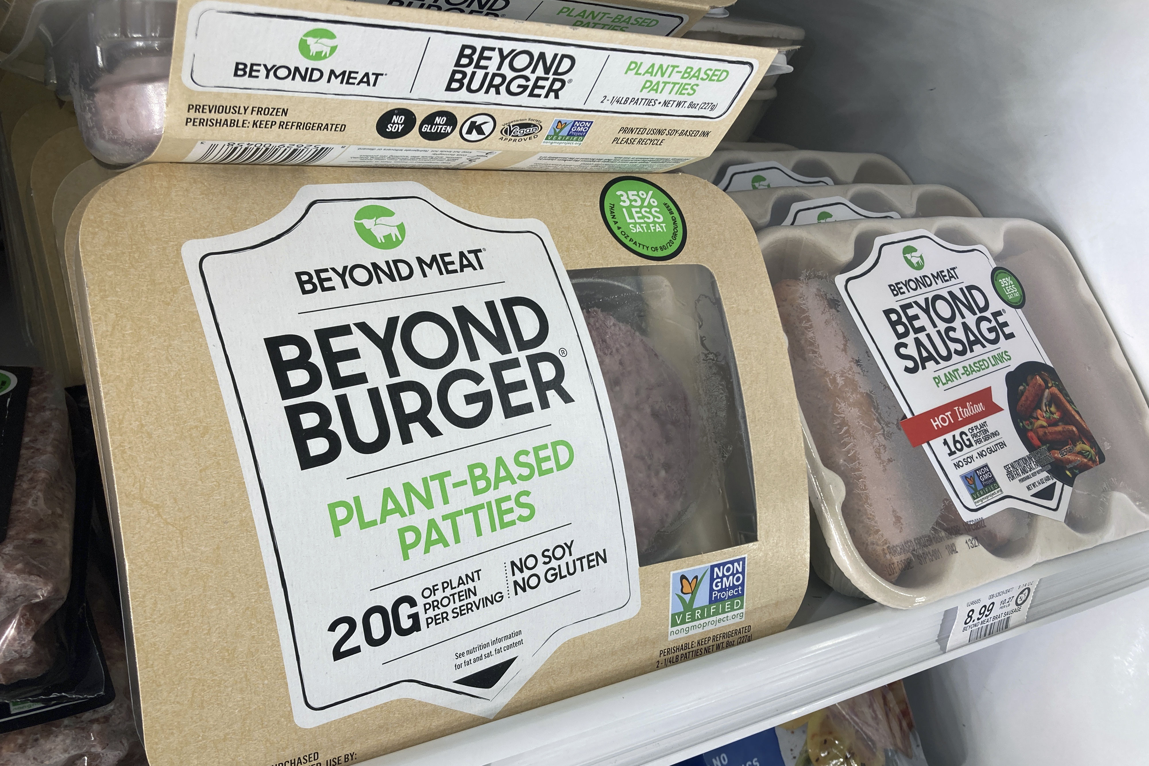 ▲▼  圖為美國加州洛杉磯「超越肉類公司」（Beyond Meat）的產品，該公司是製造100%全植物成分的肉類替代品製造商。（圖／達志影像／美聯社）