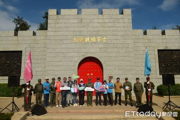 ▲▼金門行軍體驗。（圖／記者林名揚翻攝）