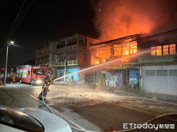 ▲▼    嘉義縣民雄鄉山中村附近發生住宅火警，  。（圖／嘉義縣消防局提供）