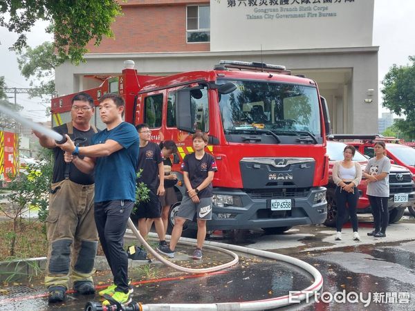 ▲為了讓新進義消能快速掌握技能並適時的投入搶救團隊，台南市消防局第六大隊辦理為期3天的義消基礎訓練。（圖／記者林東良翻攝，下同）