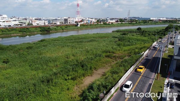 ▲為解決永康鹽洲地區常年積淹水問題，台南市政府向內政部國土管理署爭取前瞻計畫預算興建鹽洲抽水站，工程於2024年完工，市長黃偉哲於7日親自主持竣工啟用典禮。（圖／記者林東良翻攝，下同）