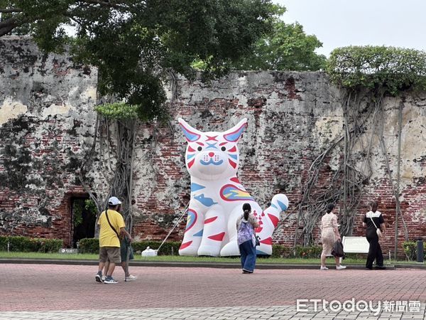 ▲巷仔Niau復出，果然引起話題，文化局特別讓巷仔Niau走出市區巷弄，走入山區及原縣區，帶起另一波觀光熱。（圖／記者林東良翻攝，下同）