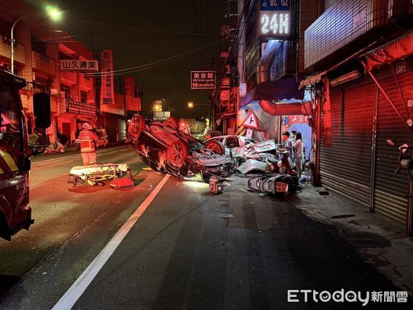 ▲▼台中男子半夜連撞8車，連盆栽都瞬間移位，酒測值0.47。（圖／民眾提供，下同）