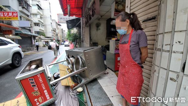 ▲▼北市松山區八德路二段巷內，一輛自小客衝撞路邊店家，駕駛OHCA（圖／記者黃彥傑攝）