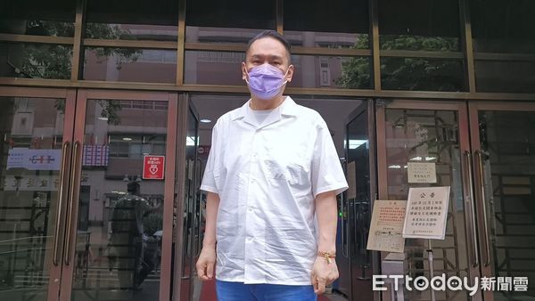 ▲▼台北市議會國民黨三連霸議員陳重文涉犯圖利等罪嫌，台北地院8日開庭後辯論終結，陳自稱做公益求輕判。（圖／記者黃哲民攝）