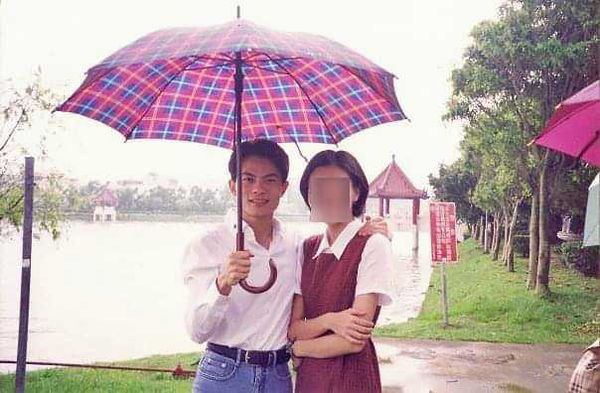 黎雨青與蕭姓妻子從大學時就認識，蕭女陪著他從窮學生到如今的大網紅，黎卻結婚沒幾年就外遇。（圖／讀者提供）