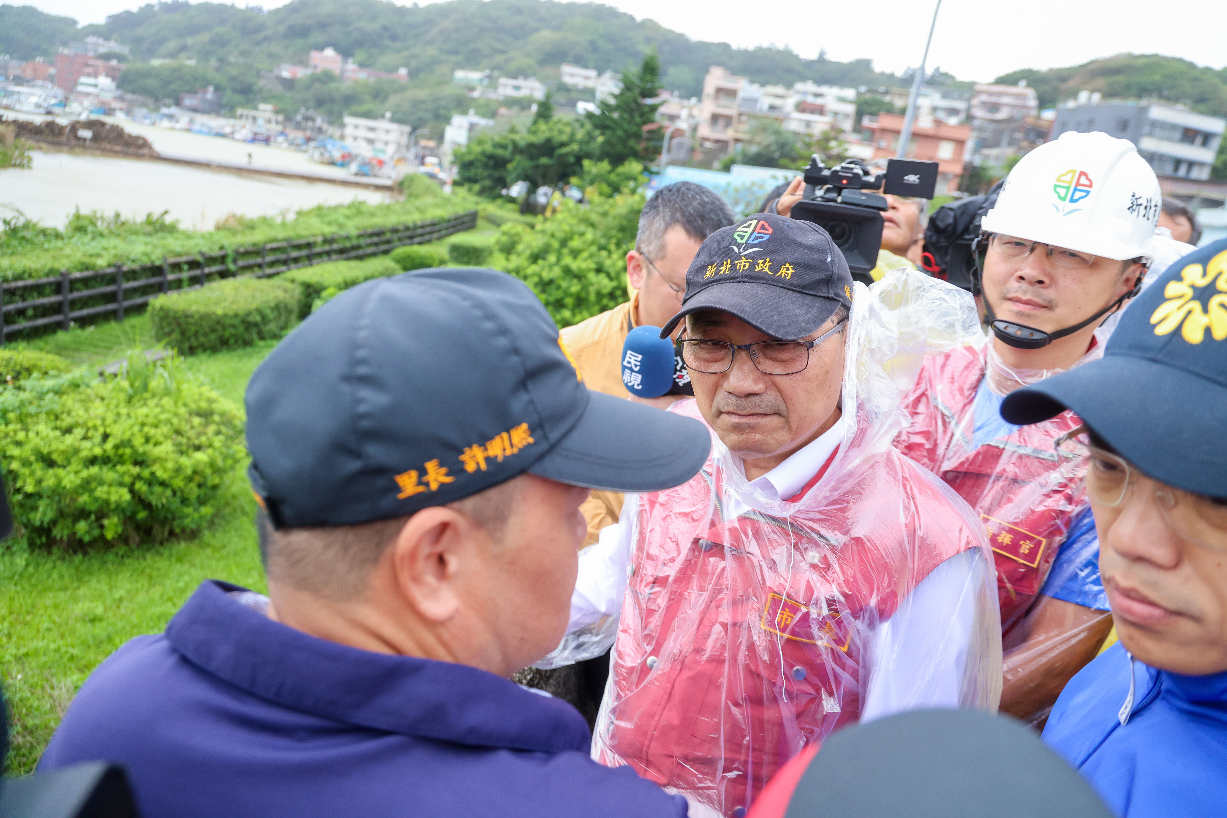 ▲侯友宜再赴北海岸關心搶災進度。（圖／新北市新聞局提供）