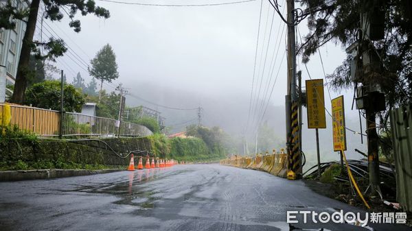 ▲鹿谷鄉溪頭往來杉林溪的聯外道路投51線0K+100處道路災害緊急搶修工程完工。（圖／南投縣政府提供）