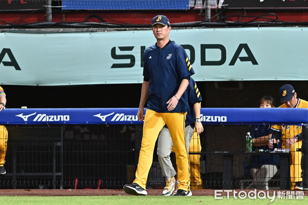 ▲▼中信兄弟投手教練王建民。（圖／記者李毓康攝）