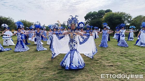 ▲▼世旗「青花瓷旗袍文化藝術快閃」走秀活動盛大展開。（圖／記者林名揚翻攝）