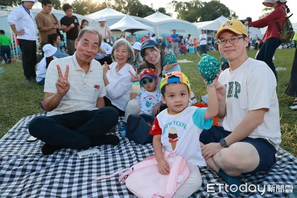 ▲南投茶博會「千人揉球」活動於國慶日登場。（圖／南投縣政府提供，下同）