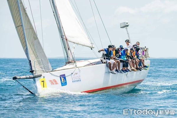 ▲帆船台中航往澎湖突傳「船舵斷裂」　10人吉貝海域漂流緊急求救(資料照，非案發前照片)。（圖／澎湖帆船協會提供）