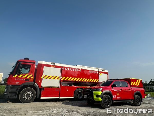 ▲台南市消防局第七大隊德興分隊於10日舉辦「義消高壓細水霧皮卡實火操作訓練」，進一步提升台南義消搶救技術與救災經驗和應對災害之應變能力。（圖／記者林東良翻攝，下同）