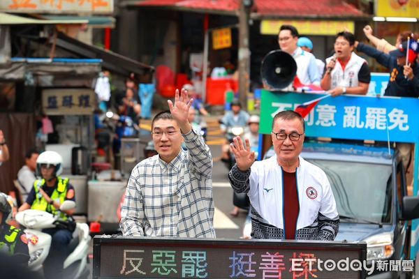 ▲ 赴基隆車掃挺謝國樑　李四川：不同意罷免終止混亂。（圖／記者郭世賢翻攝）