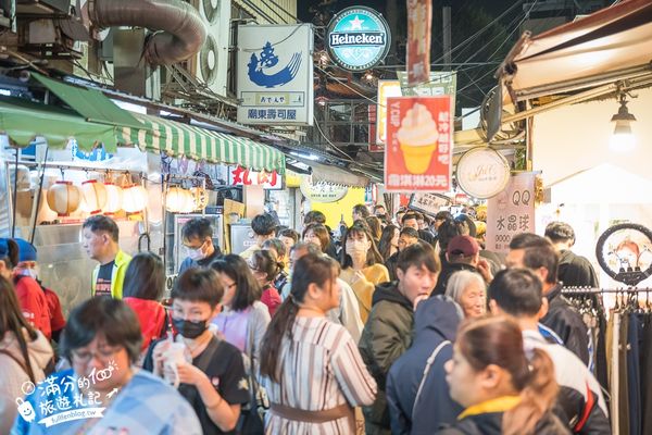 ▲▼TOP10間廟東夜市必吃美食。（圖／部落客滿分提供）