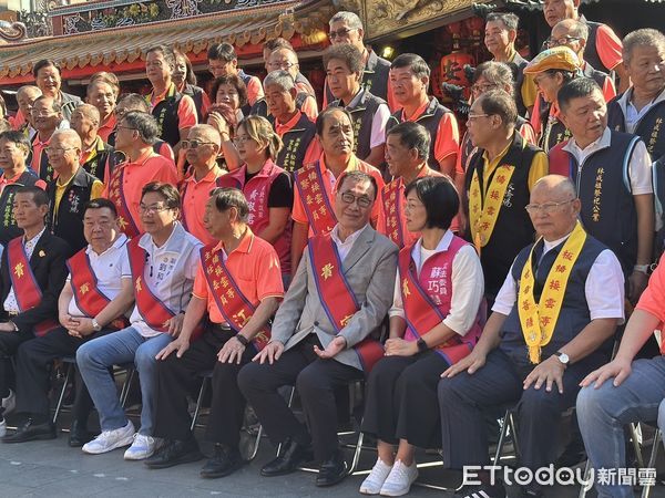 ▲▼李四川、劉和然、蘇巧慧出席板橋接雲寺遶境活動。（圖／記者袁茵攝）