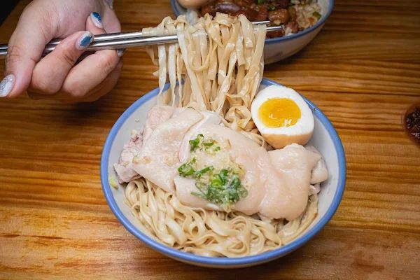 ▲台中北區美食「桂蘭麵」。（圖／美熊很愛吃提供）