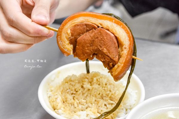 ▲▼彰化魚市場爌肉飯，很多人心中彰化爌肉飯排名第一名店，營業時間開門就秒殺。（圖／周花花提供）