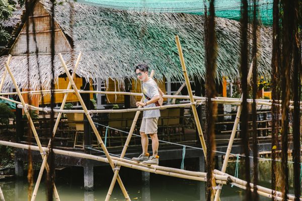 ▲▼湄公河美食餐廳 khu du lich con phung ben tre – Con Phung，體驗釣鱷魚還有品味傳說站立的魚。（黑皮提供）