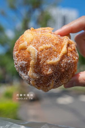 ▲▼高雄邱媽媽脆皮甜甜圈，酥脆下午茶甜點，濃郁爆餡的奶酥甜甜圈，還有酸甜蘋果及咖哩口味。（圖／虎麗提供）