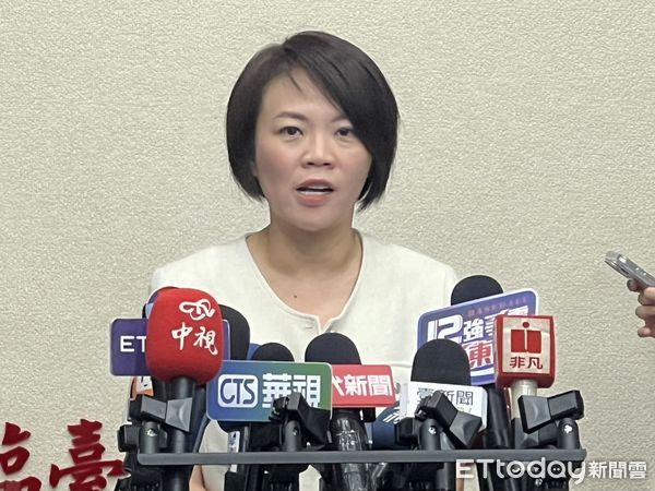 ▲▼民進黨台北市議員簡舒培受訪。（圖／記者陳家豪攝）