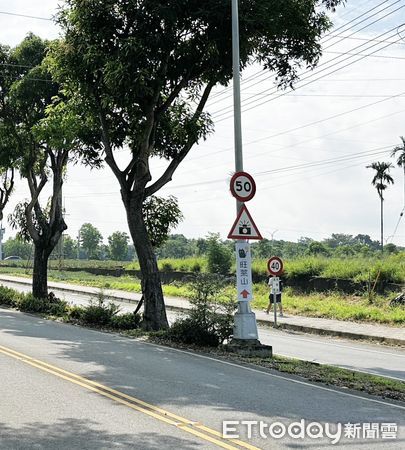 ▲▼  嘉義縣警局針對中正大學前大學路增設科技執法設備 維護校園周邊交通秩序及安全 。（圖／嘉義縣警局提供）