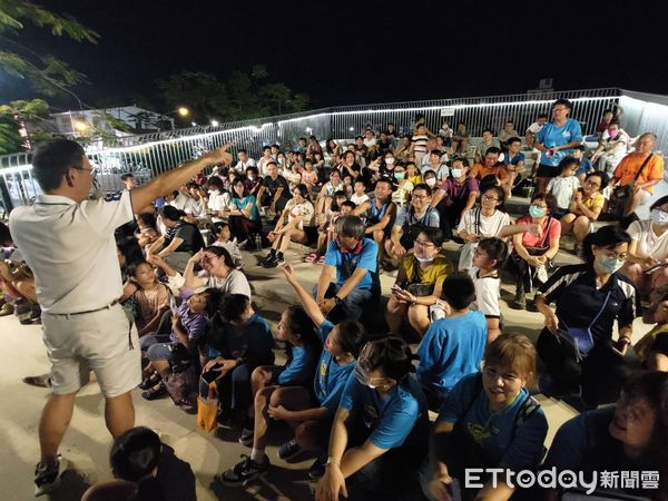 ▲屏東縣政府17日晚上六點在屏東市幸福公園舉辦「超級滿月」主題活動             。（圖／記者陳崑福翻攝）