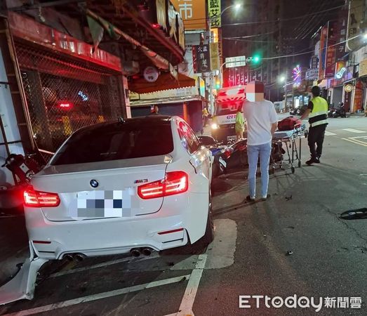 ▲▼新北泰山BMW酒駕撞倒26台機車。（圖／記者戴上容翻攝）