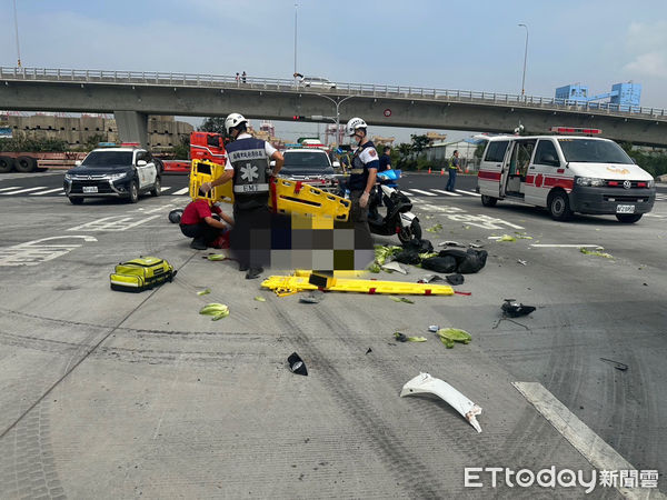 ▲▼高雄港碼頭死亡車禍。（圖／記者吳世龍翻攝）