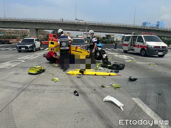 ▲▼高雄港碼頭死亡車禍。（圖／記者吳世龍翻攝）