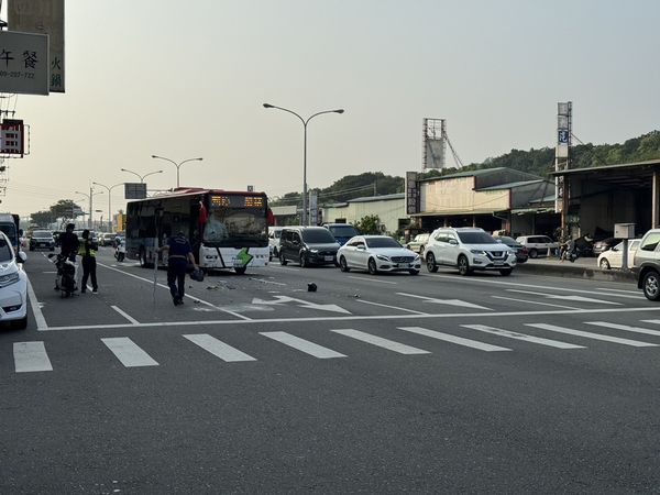 ▲▼機車騎士詭異逆撞公車亡，家屬不解為何逆向，感嘆「時也運也命也」。（圖／民眾提供，下同）