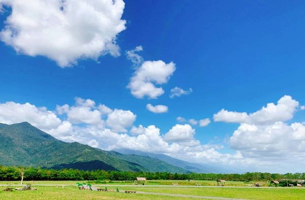 ▲雄獅旅遊宣布與花蓮縣政府、台灣樂活永續協會、台灣鐵路公司合作，推出「鳴日號」、「兩鐵列車」振興花蓮觀光。（圖／雄獅旅遊、花蓮縣政府原住民行政處提供）