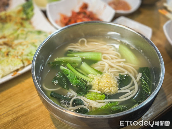 ▲▼《黑白大廚》阿姨無菜單料理一號安東湯麵「安東家」。（圖／記者蔡玟君攝）