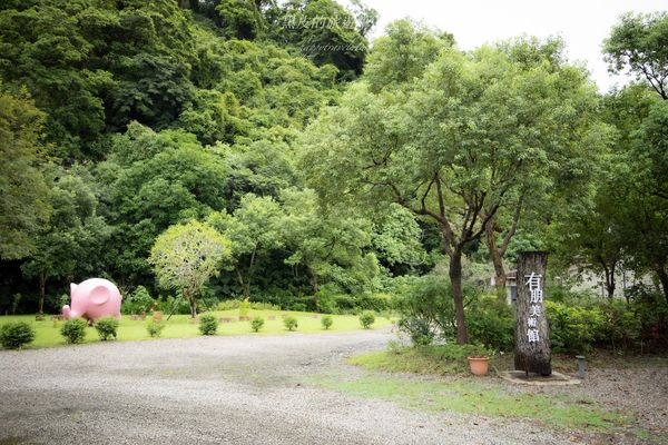 ▲▼宜蘭礁溪民宿有一又會館山巒下的当然民宿，每一棟齐宛如藝術品。（黑皮提供）