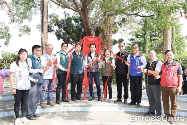 ▲台南下營武承恩公園的台灣龜生態園區辦理啟用儀式，台南市長黃偉哲及立委林俊憲、賴惠員與議員陳秋宏、吳通龍、尤榮智皆到場共襄盛舉。（圖／記者林東良翻攝，下同）