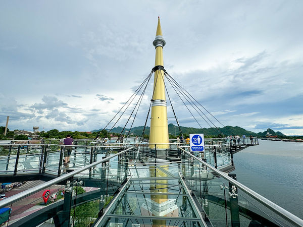 ▲▼探訪泰式風情與美景「北碧府天空步道」全透明玻璃橋面 週六市集平價又好逛!。（圖／部落客viviyu提供）