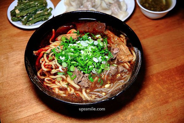 ▲▼東門站美食，韓記老虎麵食館金華店，招牌麻辣燙拉麵，內用還有綠豆湯喝到飽。（圖／萍子提供）