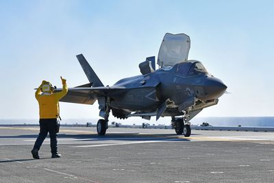 日加賀號護衛艦「實際航母化」！美軍F35B參與首次戰鬥機降落測試