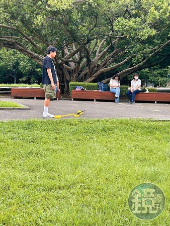 【獨家】【卸下星光自在過】佝僂身影慈祥光輝　梁修身超耐性伺候金孫